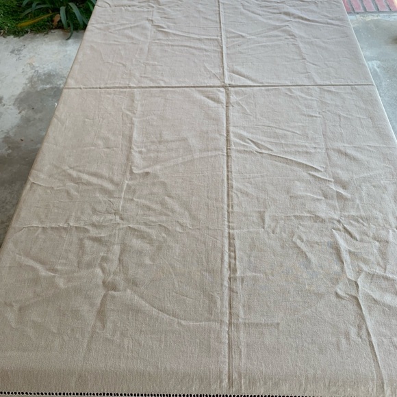 Table Cloths - Picture 3 of 8